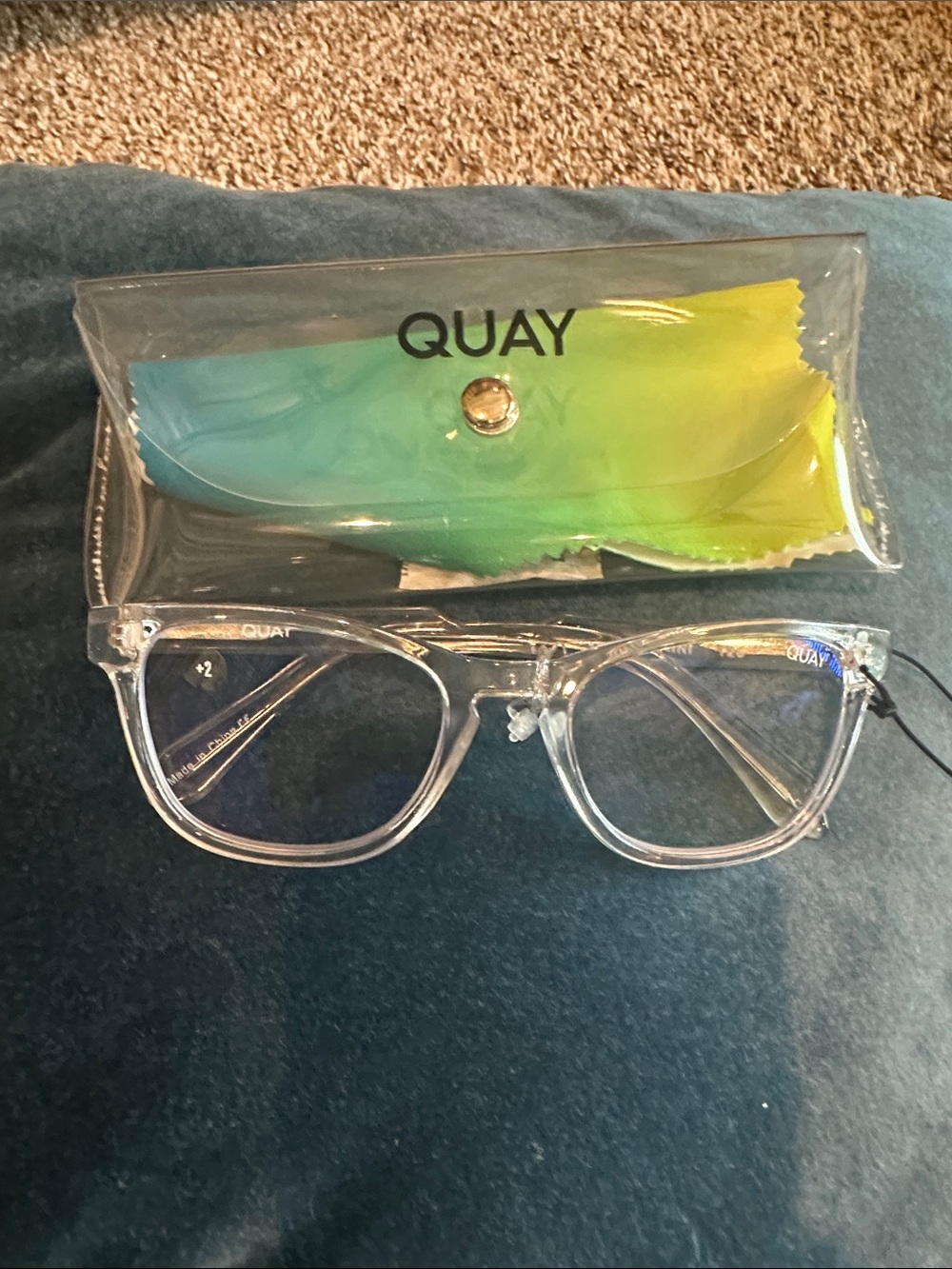 Quay Australia Clear Frame blue light Reading Glasses with  Case